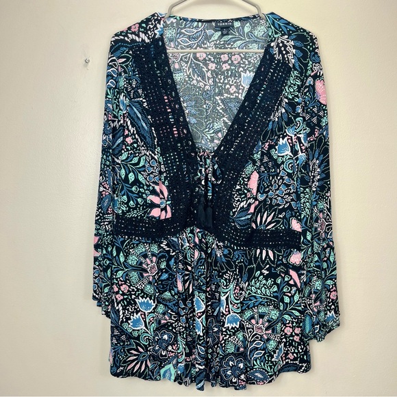 Floral V-Neck Women's Top - Black and Blue - Picture 7 of 13